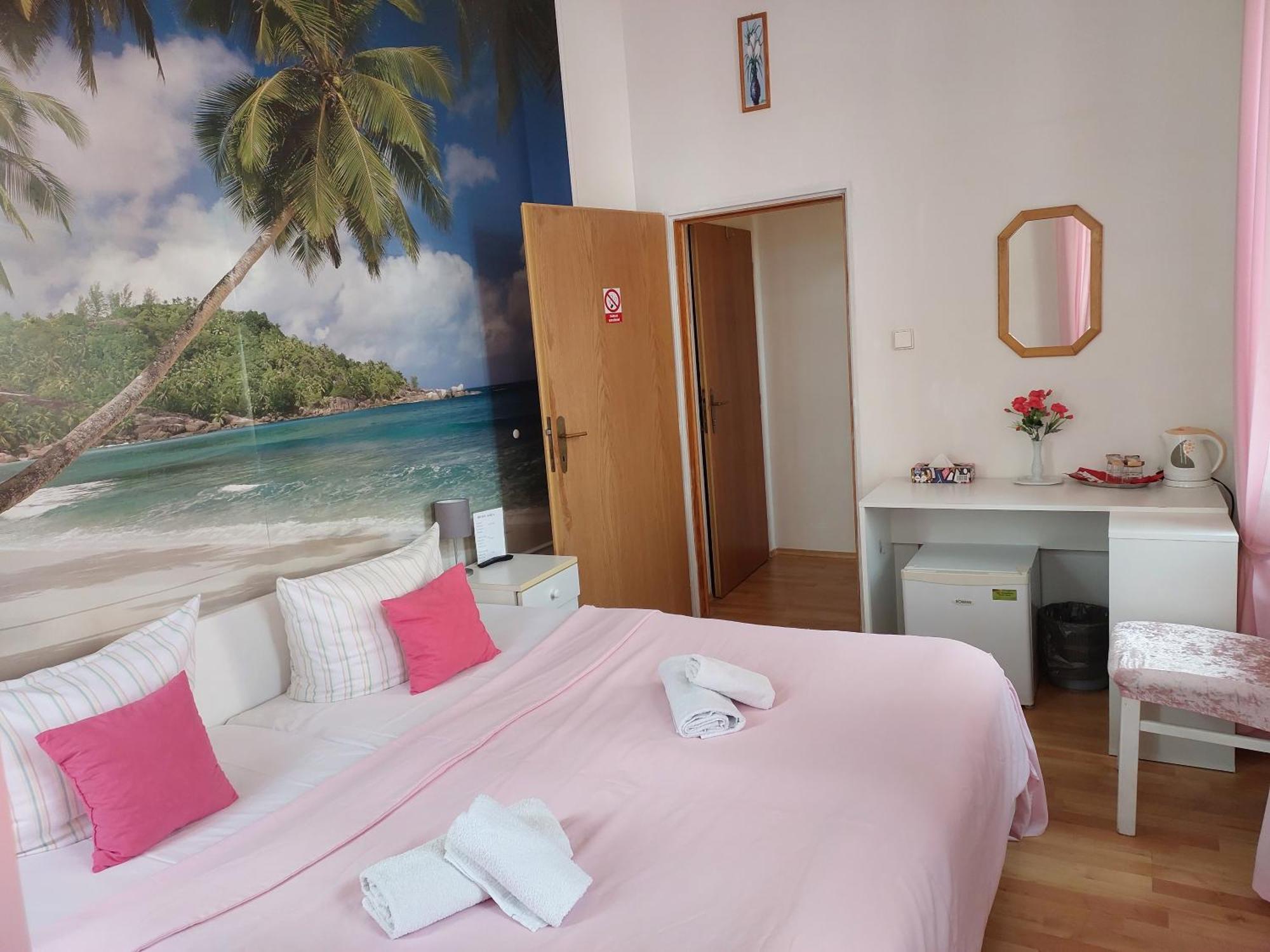 Hotel Asila カルロヴィ・ヴァリ エクステリア 写真